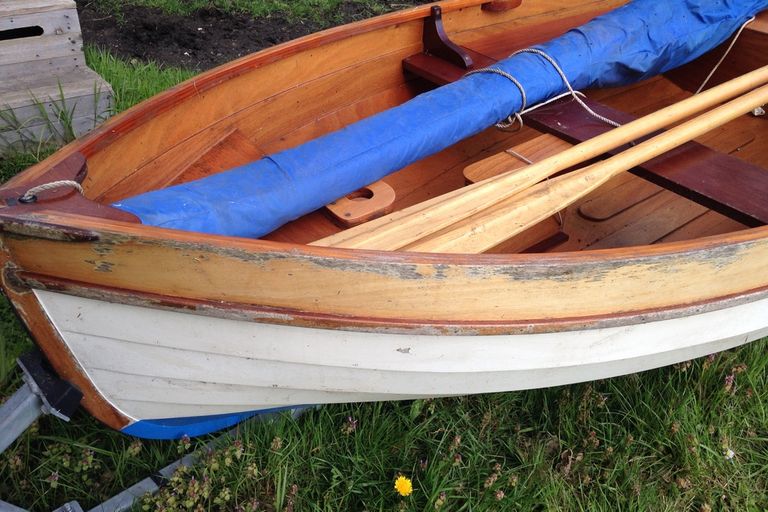 Free Clinker dinghy 