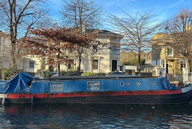 Free Narrowboat