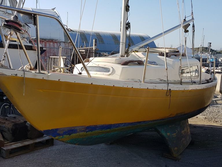 Abandoned Corribee 22 looking for a new home, Plymouth