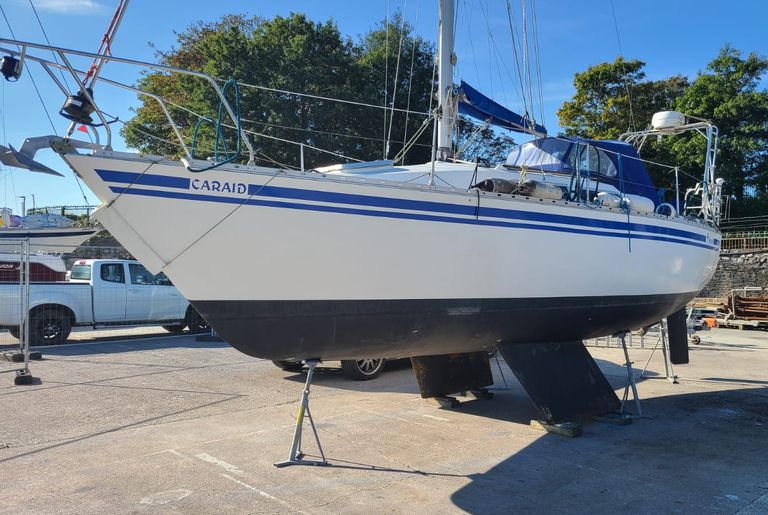 Moody 27ft