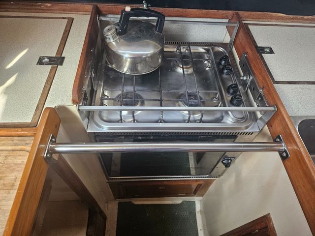 Sadler 34 'Ossory' photo