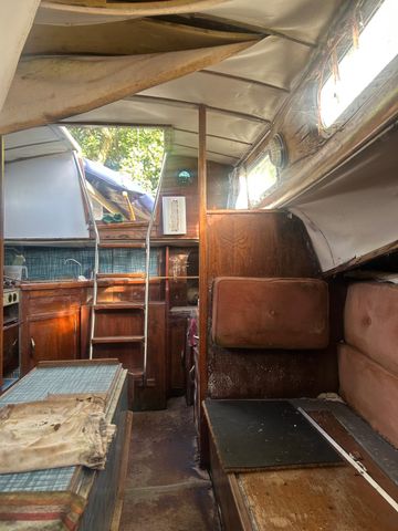 'Tumblehome' S&S 30 photo