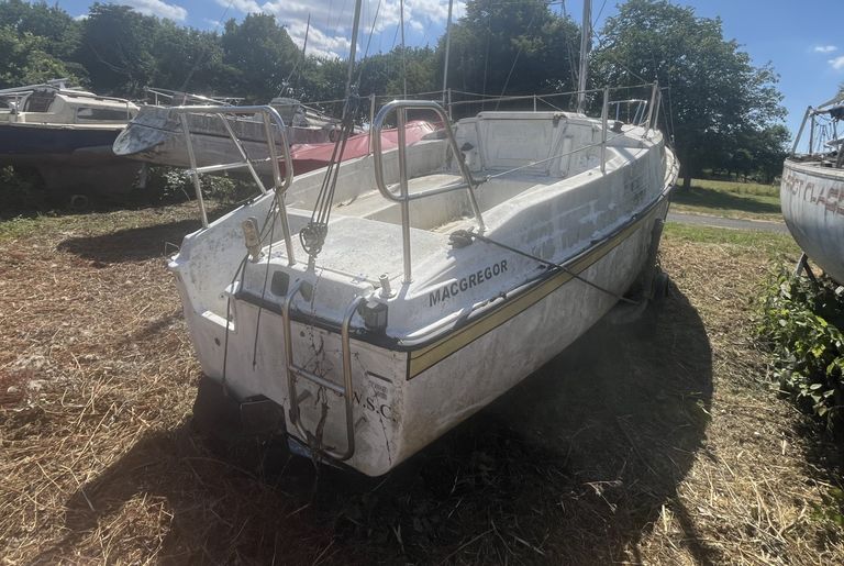 Macgregor 25
